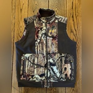 UA under armour mens camo (mossy oak break up) vest in size Large